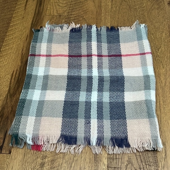 Woman’s Colorful Plaid Scarf - Picture 2 of 4